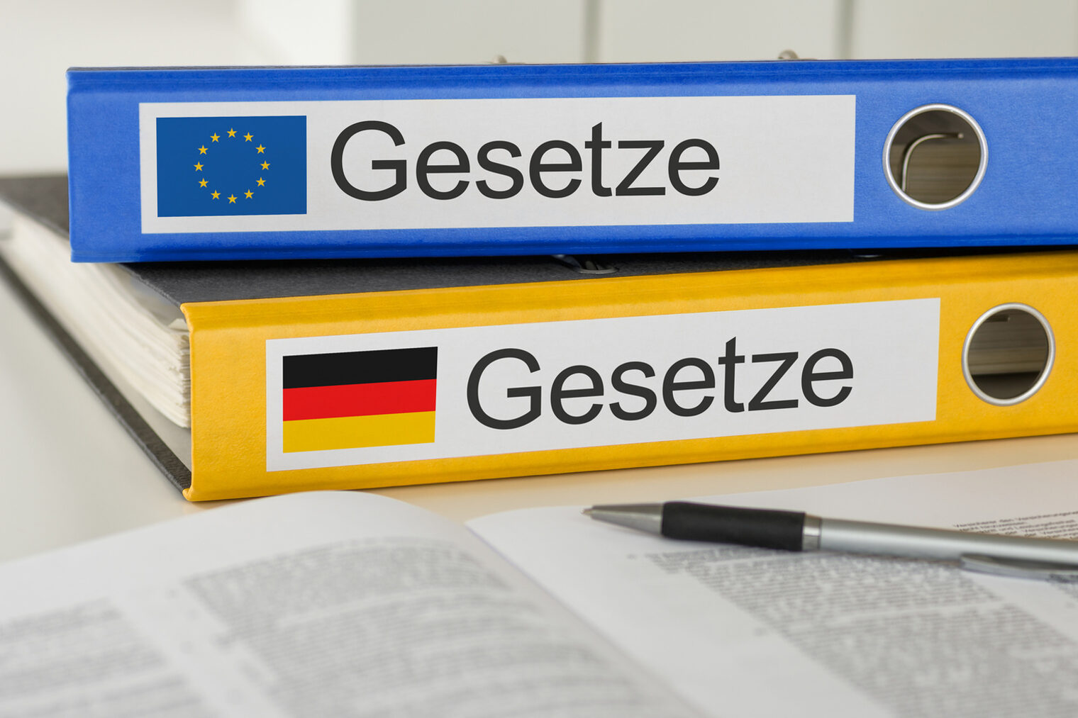 vorschrift, gesetz, gesetze, eu, deutschland, ordner, büro, regelung, richtlinien, regel, regelung, vorschriften, schreibtisch, aktenordner, rückenschild, ordnung, norm, 