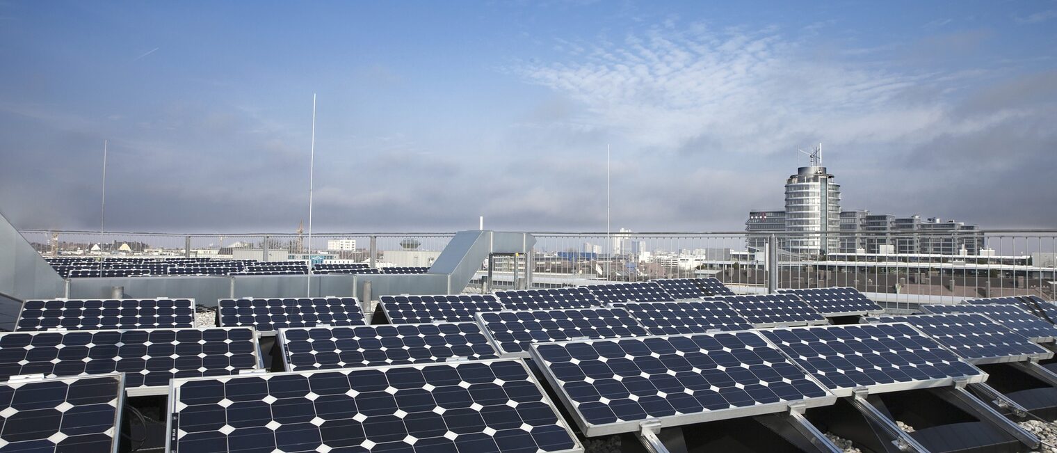 Solaranlage Dach Ausblick Mühldorfstraße Alexander Heuberger 5386