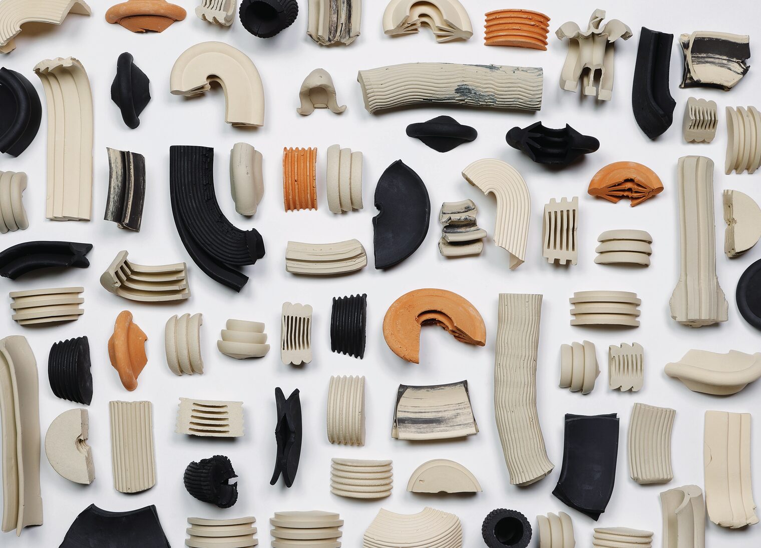 Talentepreis 2024_1_Charlotte_Marabito_PerformativeExtrusion–Reshapingnewmethodsofceramicextrusion_Performative Extrusion_Charlotte Marabito_HighRes_Finals_01