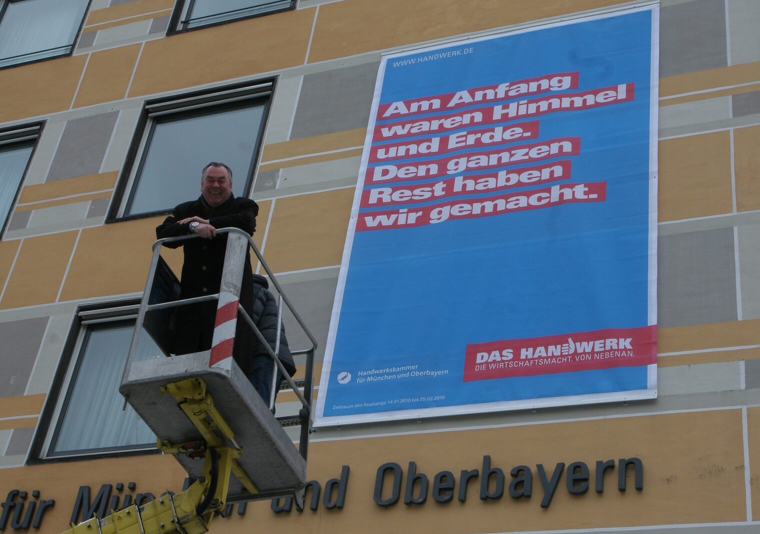 Imagekampagne 2010 Deutsches Handwerk Kampagne Wirtschaftsmacht von nebenan material Online scholz&friendsPressekonferenz PM Traublinger Vorstand Präsidium Grafik Logo 