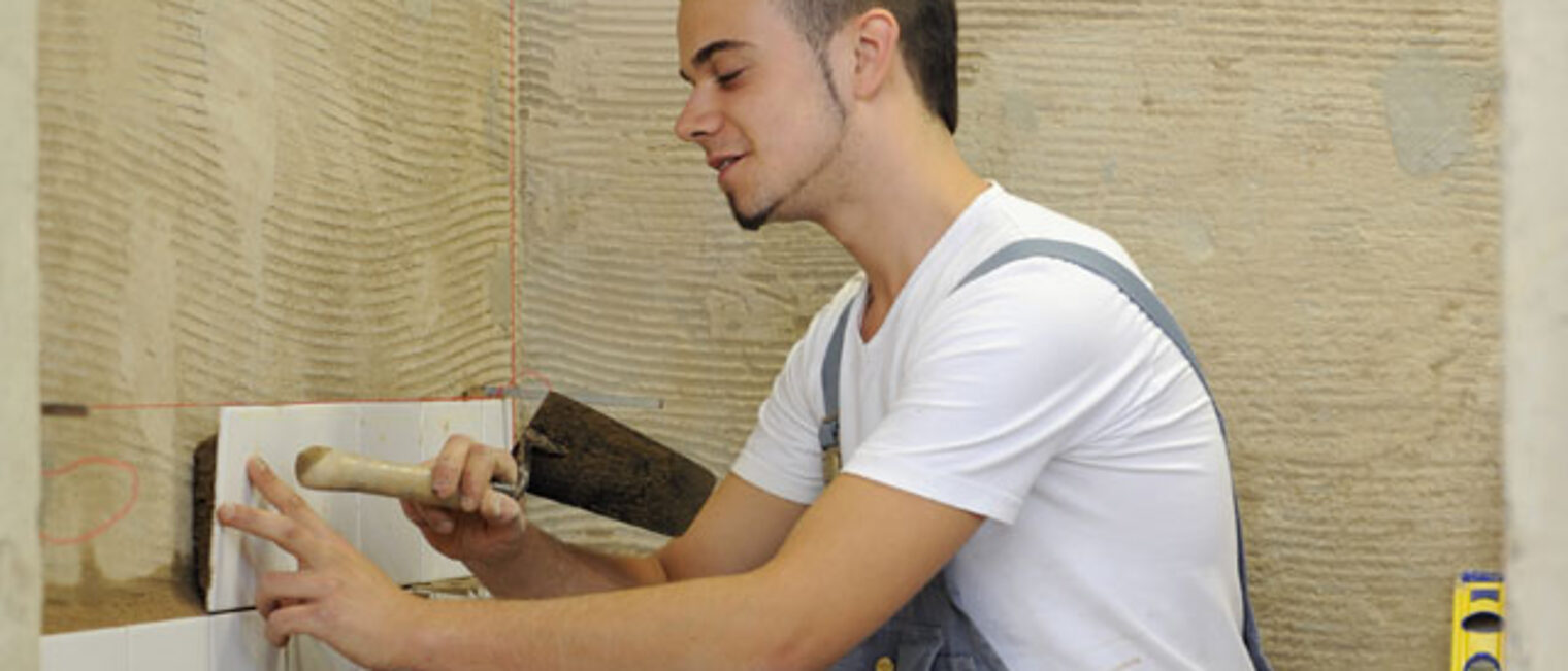 Fliesenleger Handwerker 6167 Fliesen Bau