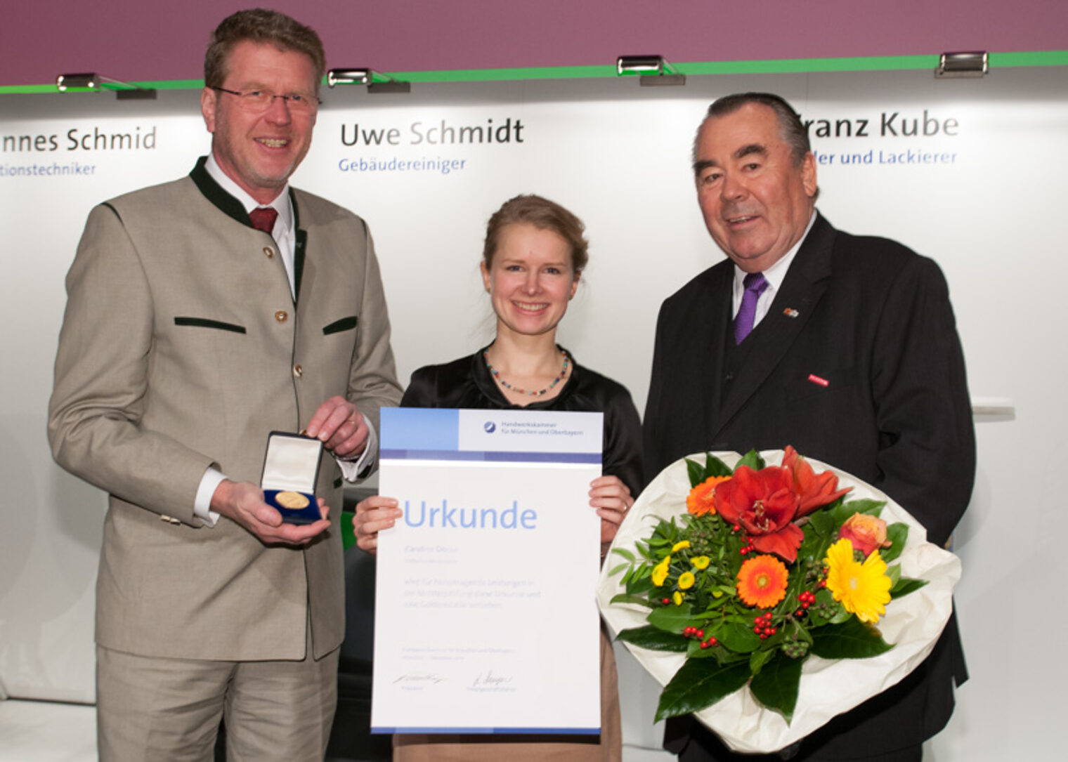 Die Jahresbestmeister auf der Meisterfeier 2012 der Handwerkskammer für München und Oberbayern.