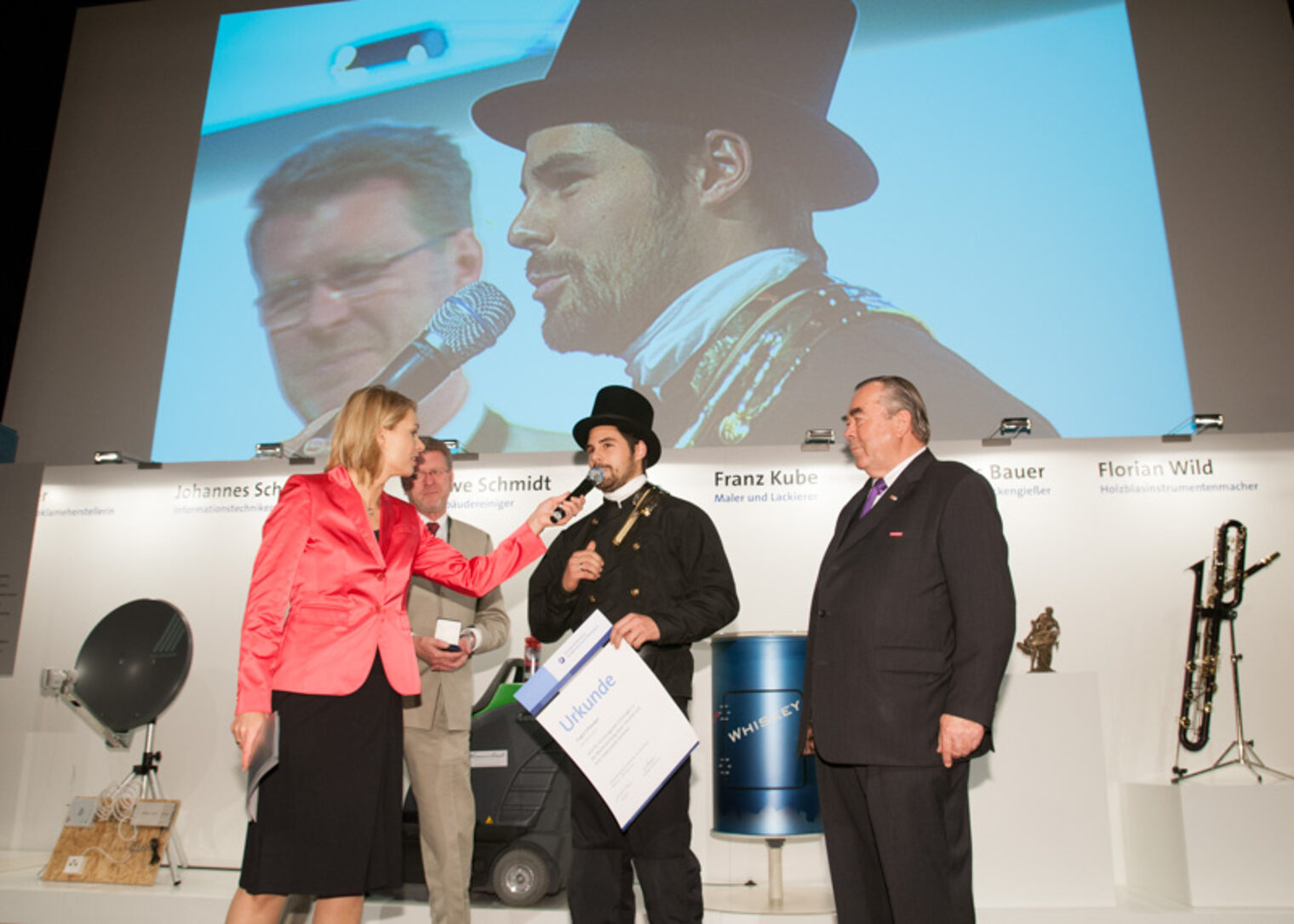 Die Jahresbestmeister auf der Meisterfeier 2012 der Handwerkskammer für München und Oberbayern.