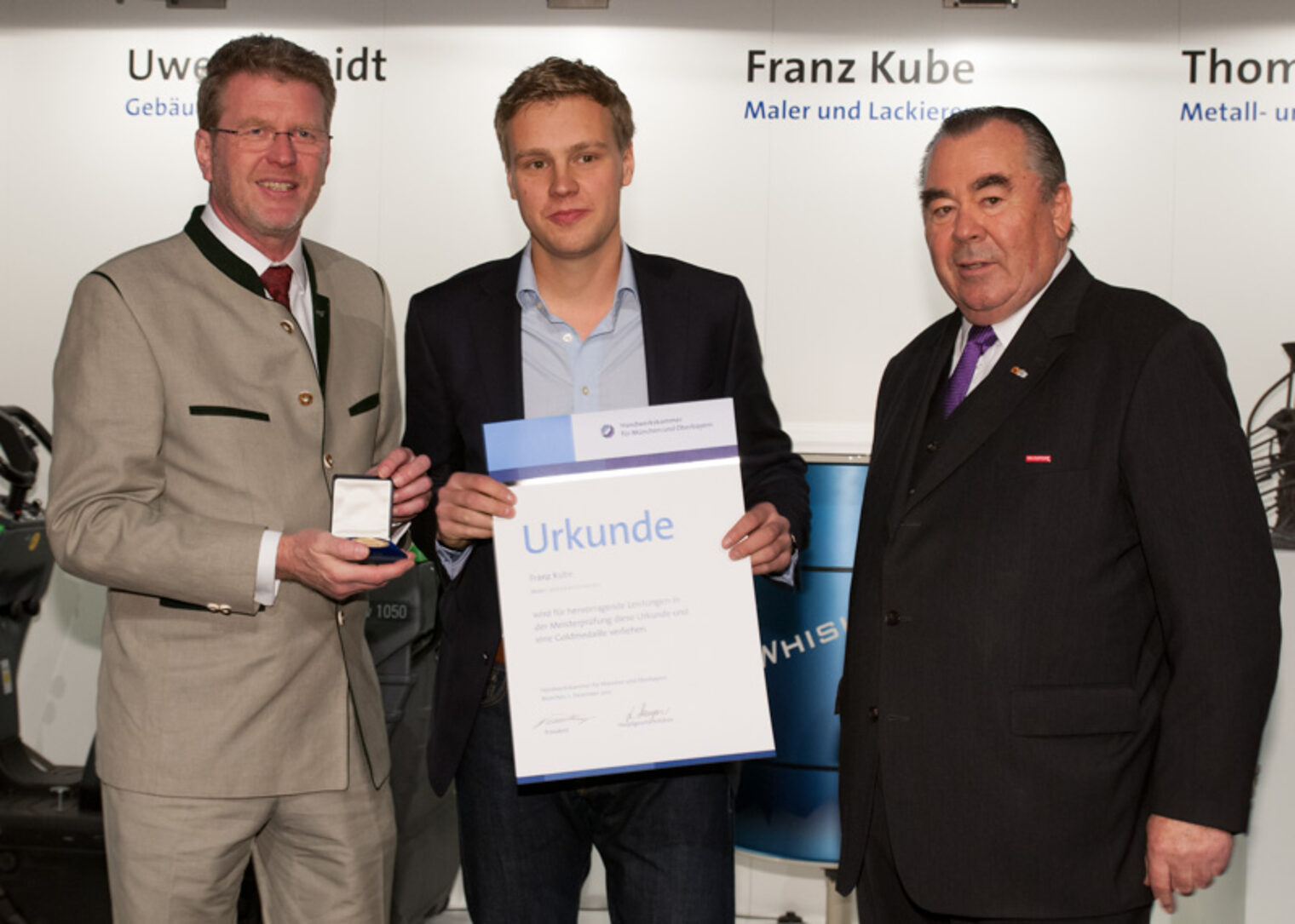 Die Jahresbestmeister auf der Meisterfeier 2012 der Handwerkskammer für München und Oberbayern.