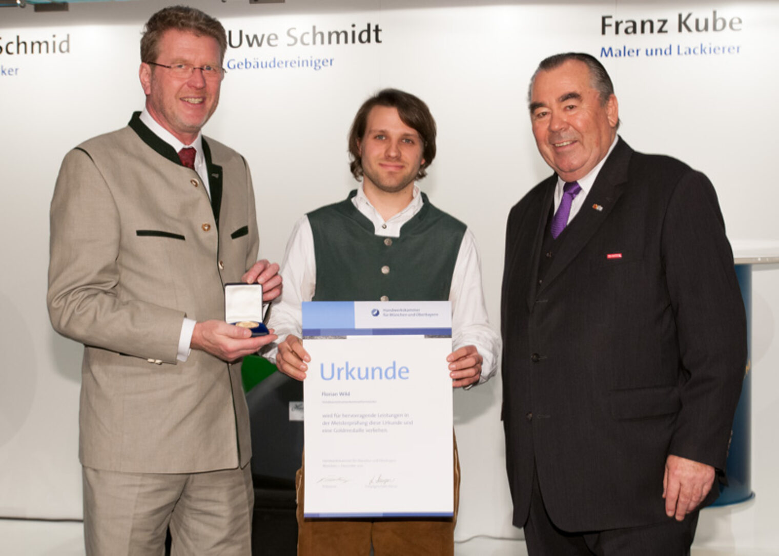 Die Jahresbestmeister auf der Meisterfeier 2012 der Handwerkskammer für München und Oberbayern.
